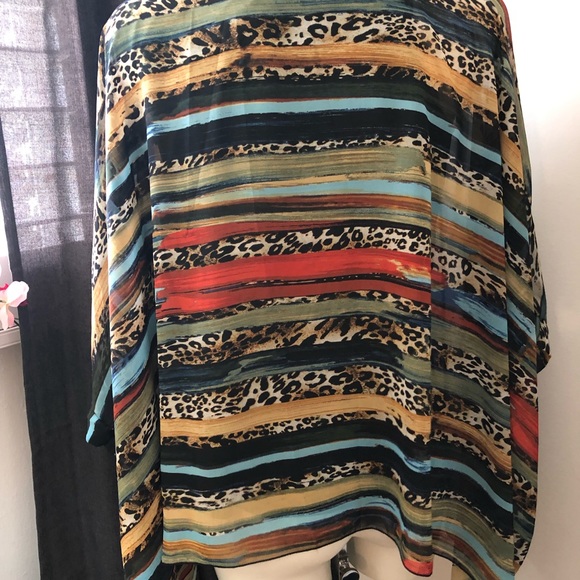 Flowing spring over size blouse - Picture 2 of 2